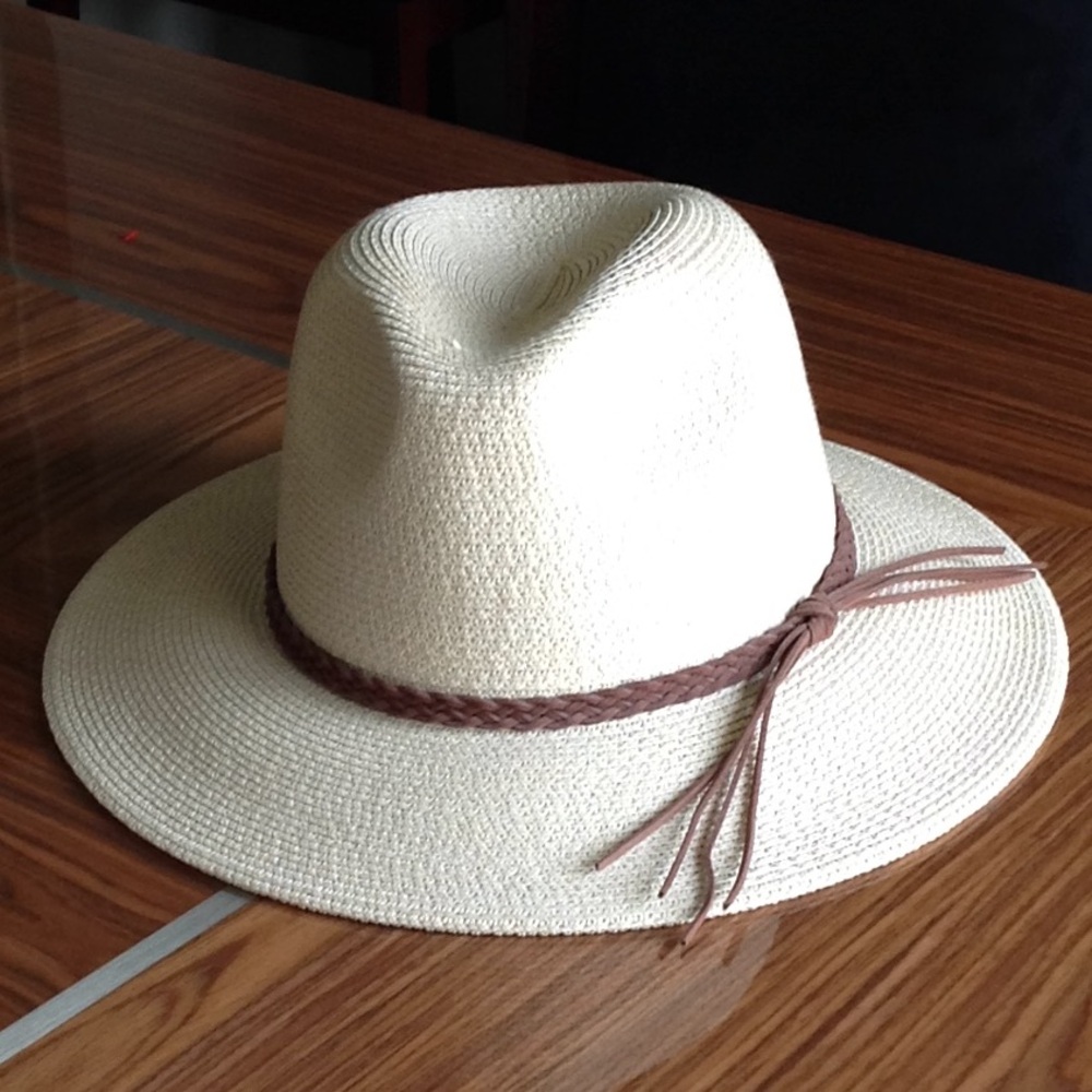 🔴 Furtalk - Wide Brimmed Ivory Summer Straw Hat